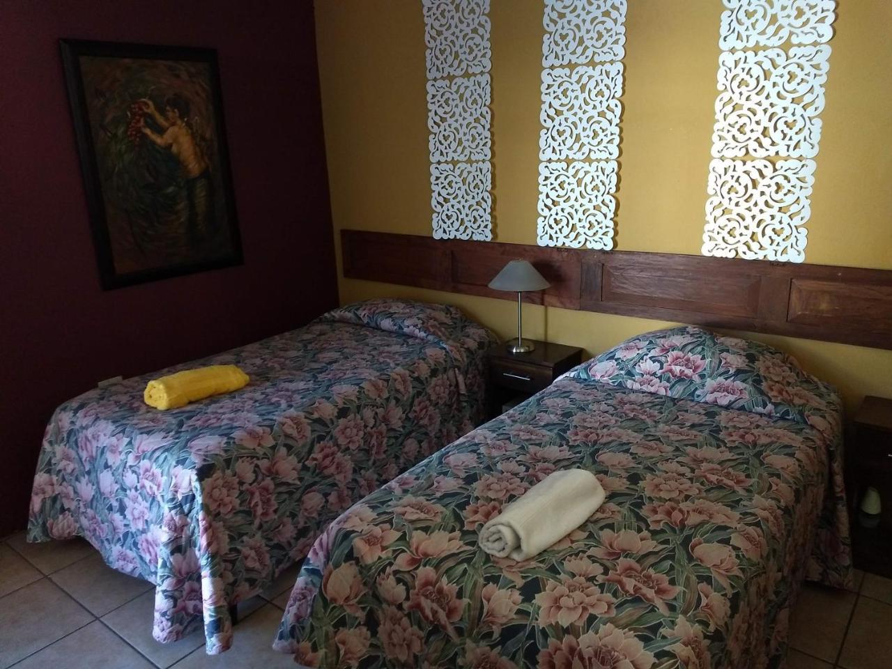 Bed and Breakfast Give House Guatemala-Stadt Exterior foto
